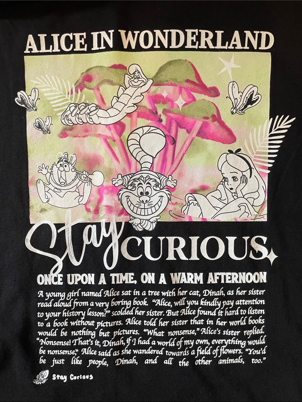 Torrid Disney Alice in Wonderland graphic tee size 2 2x 18 20 - Picture 2 of 5